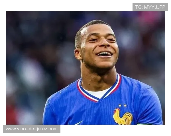 足球明星街头搞怪大挑战笑翻全场的趣味瞬间合集