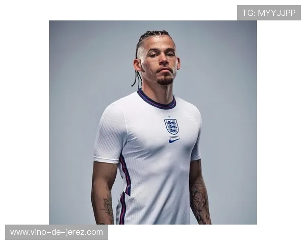 体育足球明星真实头像男士形象展示与分析